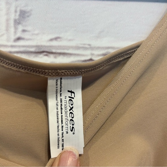 Flexees by Maidenform Sculpting Body Shaper Beige Sleeveless Mini dress - Picture 3 of 4